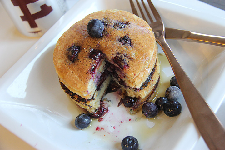 brunchwithjoy_beerberrypancakes_1214_4