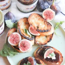 Fig & Ricotta Bruschetta makes a simple yet delicious appetizer. Super quick and incredibly easy to make that's really impressive with a sweet and salty combination that will impress your guests!