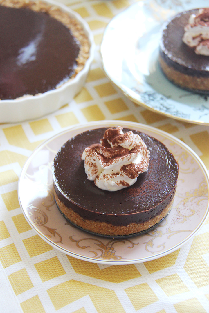 Dark Chocolate Whiskey Lava Tart | www.brunchnbites.com