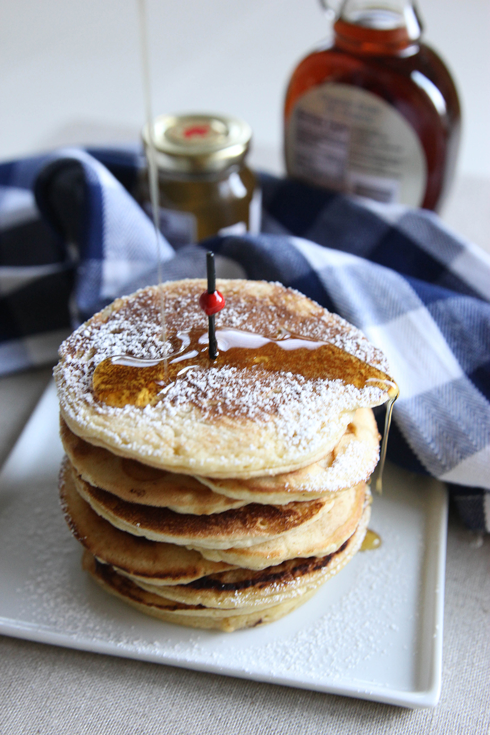 Lemon Ricotta Pancakes | www.brunchnbites.com