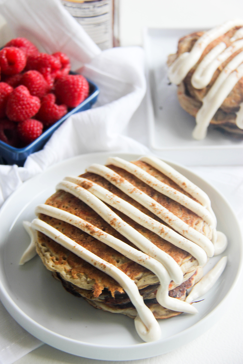 Carrot Cake Pancakes | www.brunchnbites.com