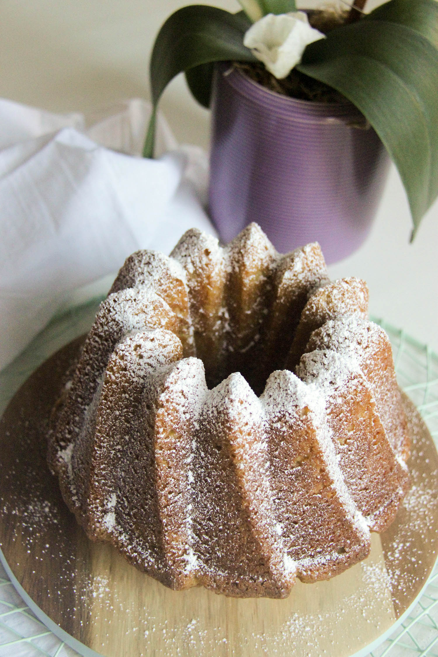 Pistachio bundt | www.brunchnbites.com