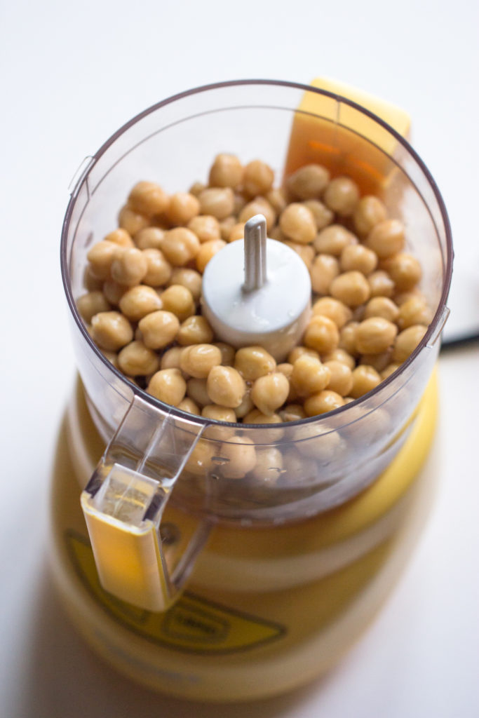 Spice up your traditional hummus with this Thai coconut curry hummus