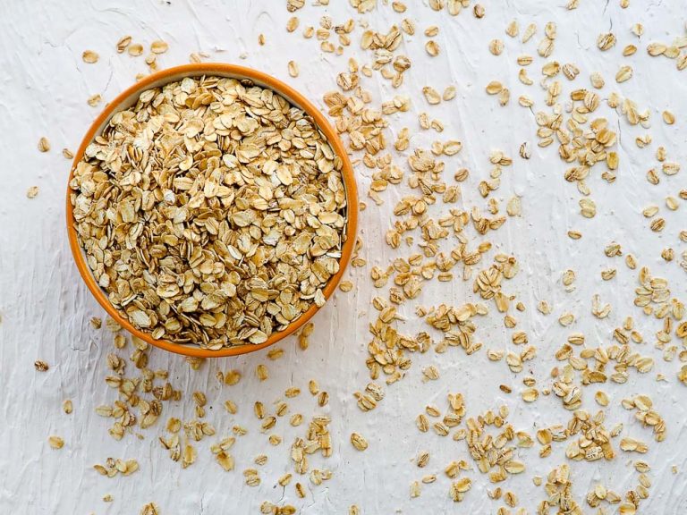 This healthy tiramisu oatmeal is worth waking up to!
