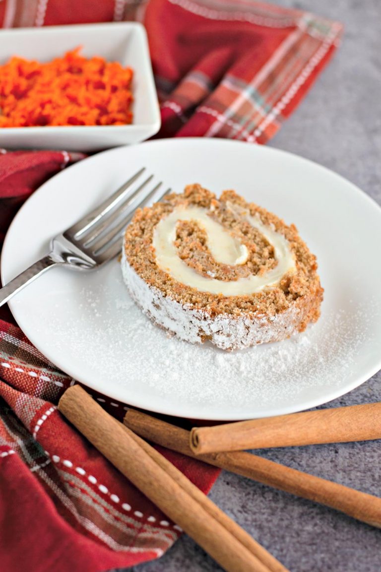 Super Delicious Carrot Cake Roll Recipe to Try This Weekend