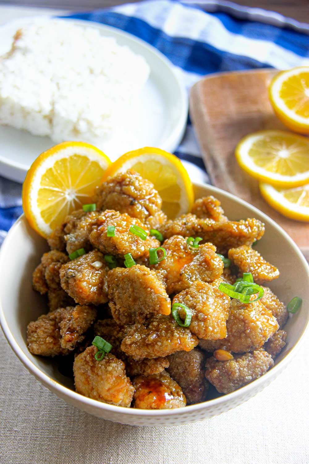 Do you know those quick and easy dinners that you can always count on? Yup. This best crispy Asian Lemon Chicken, drizzled with a sweet and tangy lemon sauce, is sure to be a new family favorite!