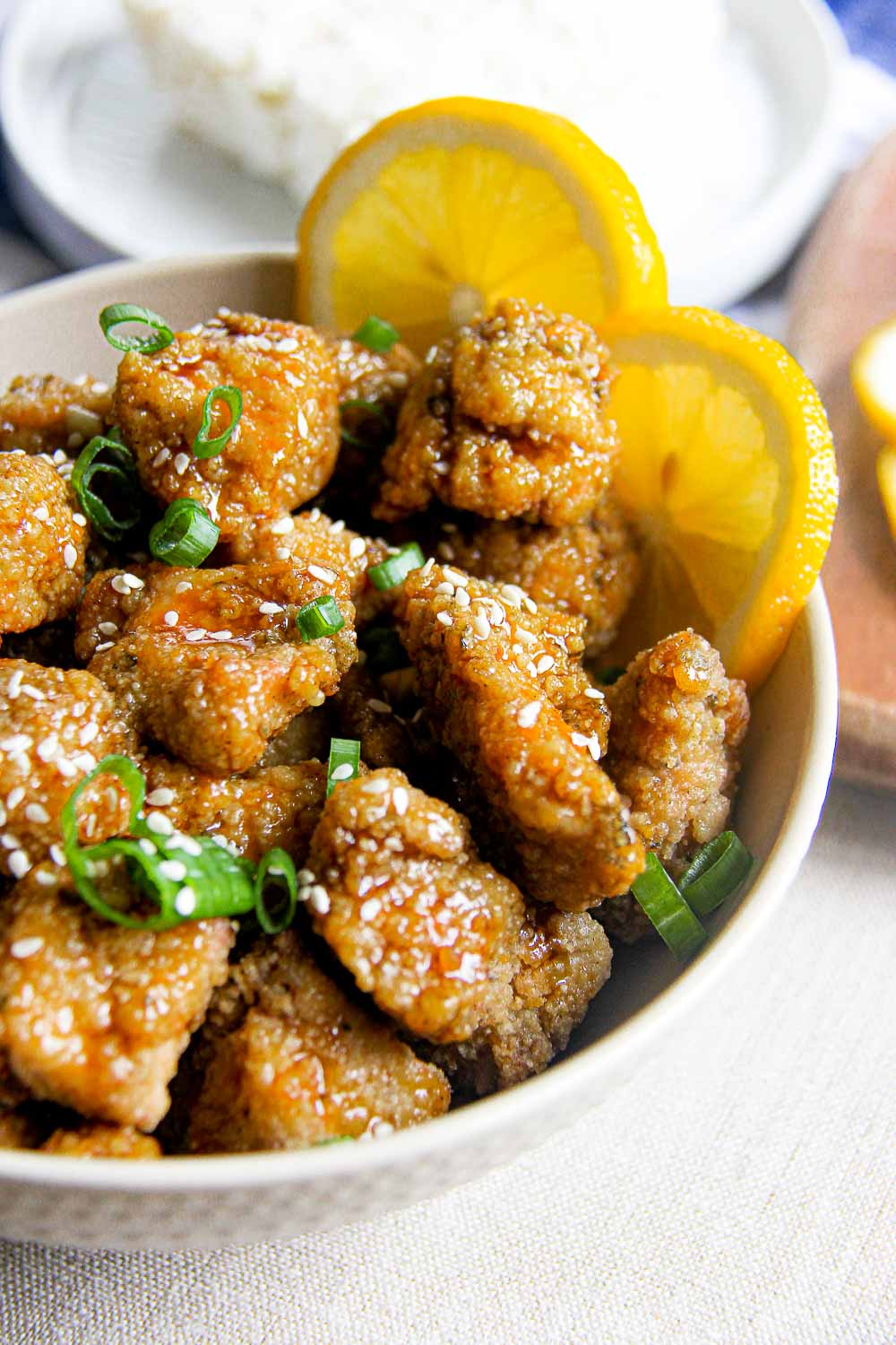 Do you know those quick and easy dinners that you can always count on? Yup. This best crispy Asian Lemon Chicken, drizzled with a sweet and tangy lemon sauce, is sure to be a new family favorite!