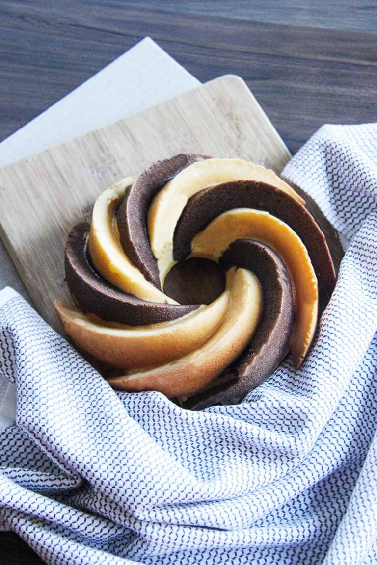 Hot Chocolate Habanero Bundt Cake a chocolate wonderland of cake