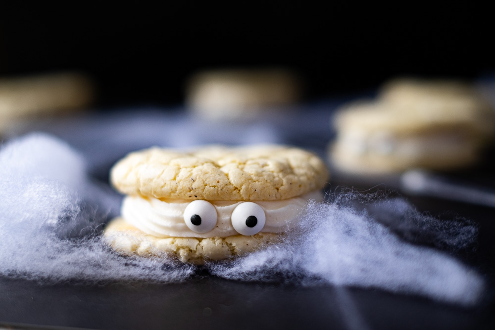 These easy and fun Halloween Sandwich Cookies are a delicious Halloween treat recipe! With only five ingredients, you’ll love how simple they are to make.