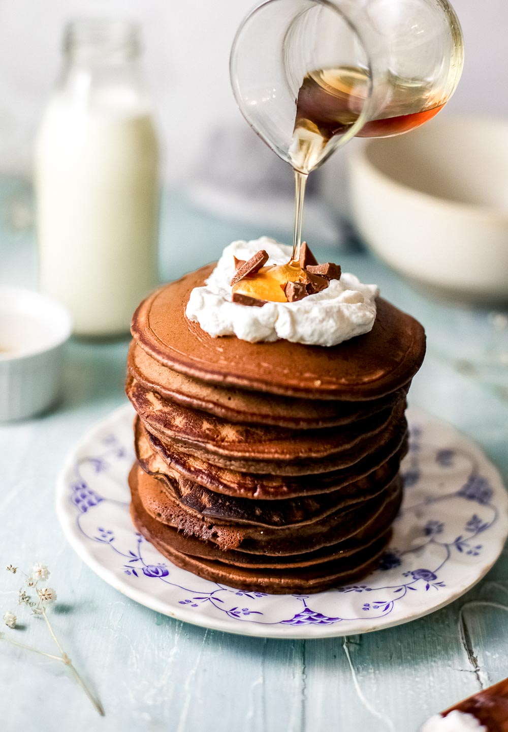 A super easy chocolate pancake recipe written with beginner cooks in mind! And don't forget to check more brunch ideas on the blog.