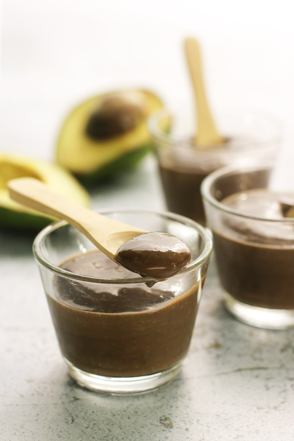 No-bake Chocolate Avocado Pudding is simple, creamy, and made in under 5 minutes from a few basic pantry ingredients! It is definitely is a must-try for all chocolate pudding lovers! It tastes delicious, sweet and is a yummy healthy dessert.