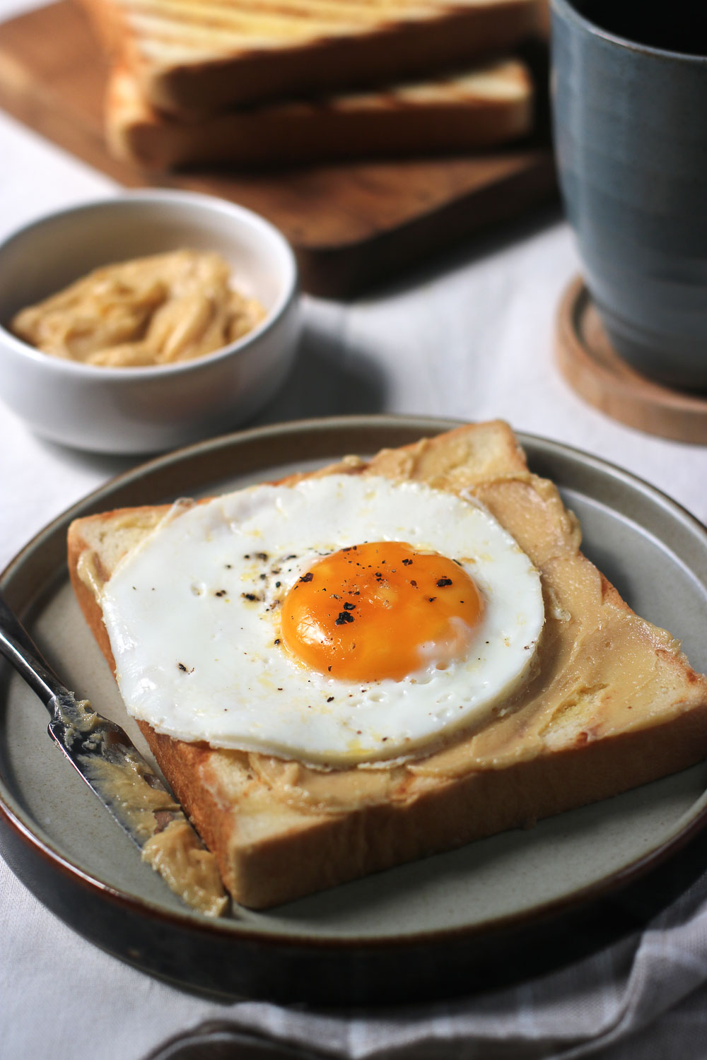 A flavorful miso butter toast for breakfast meal prep. Miso butter and egg toast is full of flavor and protein so it keeps me full until lunch! Super simple and completely delicious.