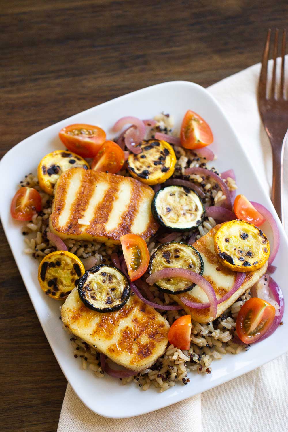 This Roasted Vegetables with Grilled Halloumi makes the perfect light dinner and it’s also bursting with flavor and nutrients! 