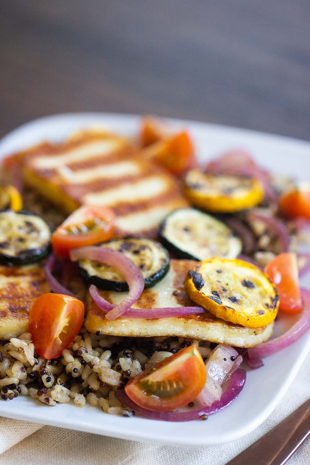 This Roasted Vegetables with Grilled Halloumi makes the perfect light dinner and it’s also bursting with flavor and nutrients! 