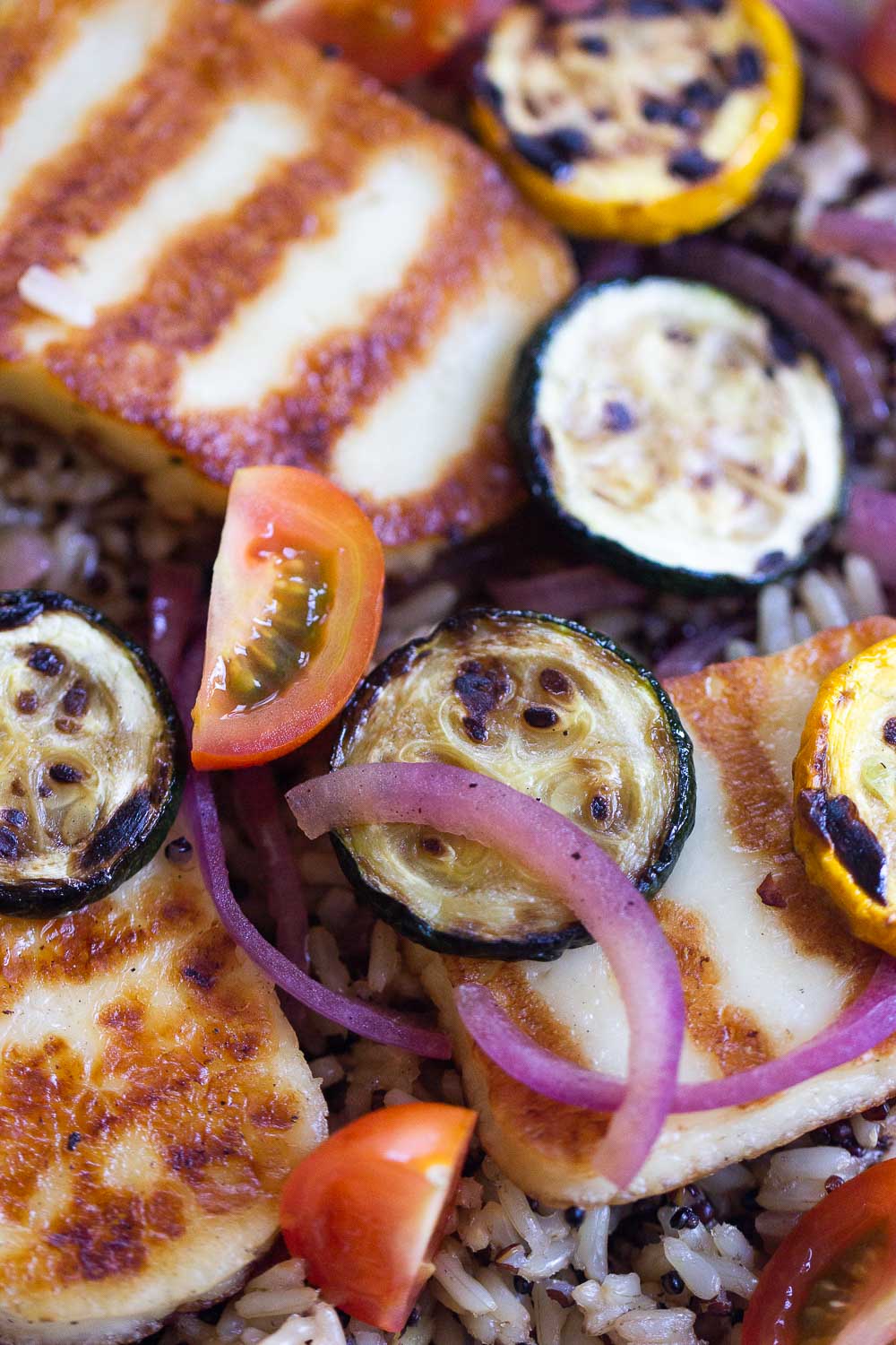 This Roasted Vegetables with Grilled Halloumi makes the perfect light dinner and it’s also bursting with flavor and nutrients! 
