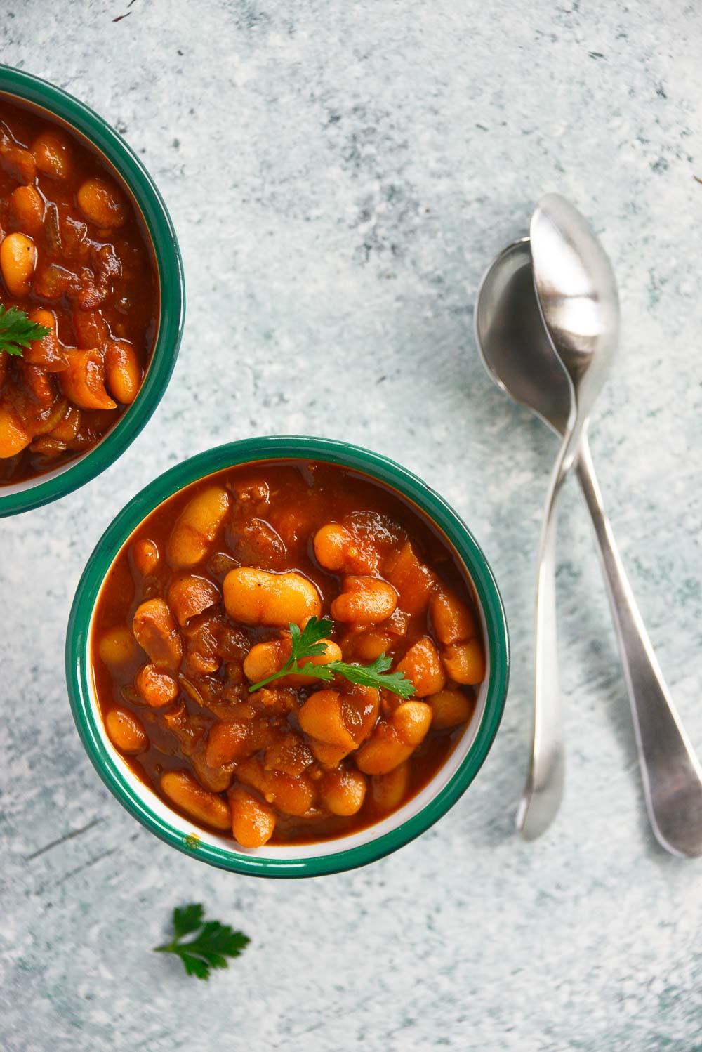 Maple baked beans with bacon with a hint of sweetness and tang