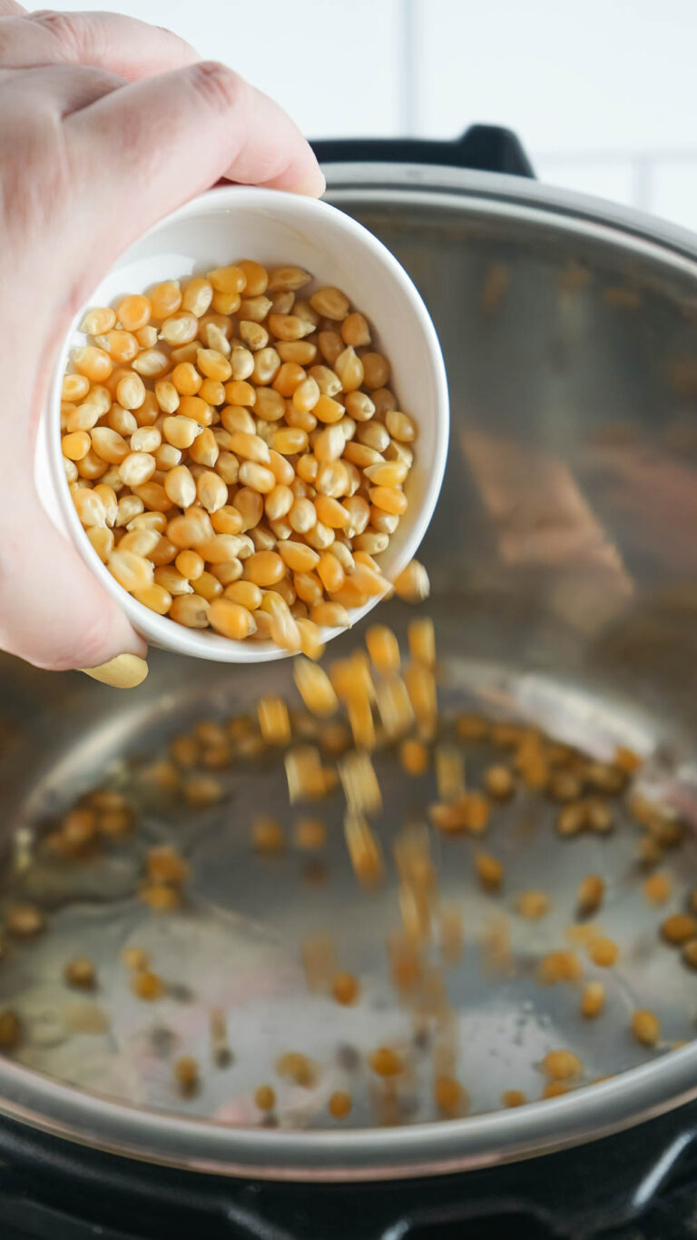 Let me show you how to make perfect homemade popcorn in instant pot!