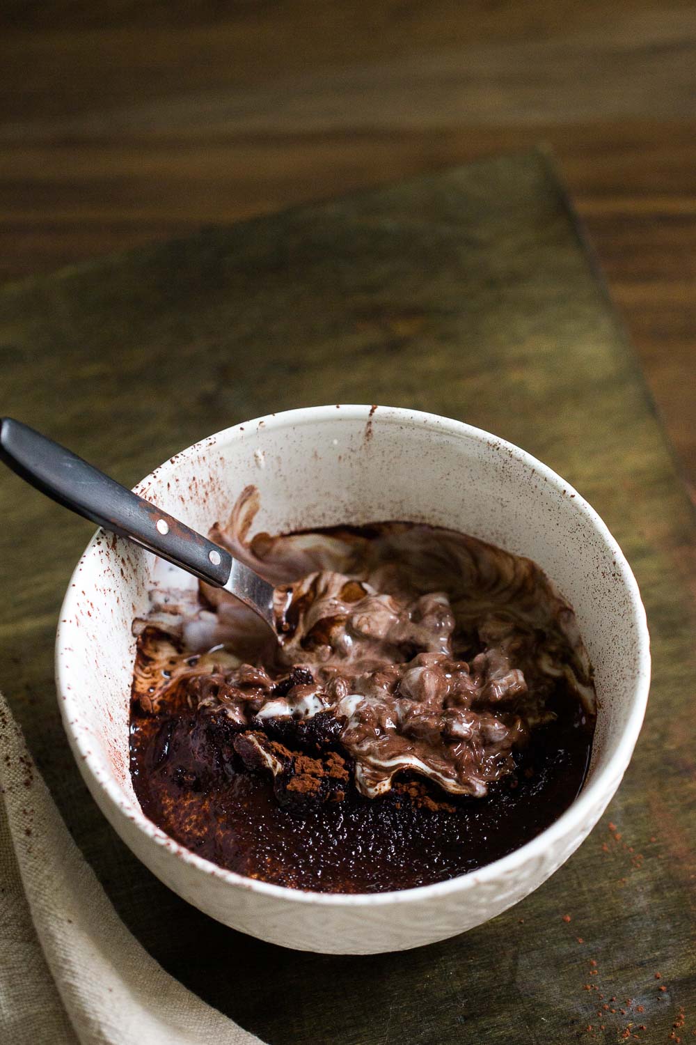 This healthy tiramisu oatmeal is all you need when you crave dessert for breakfast. It is easy, comforting, and filling! Where else can you have dessert for breakfast and feel good about it?