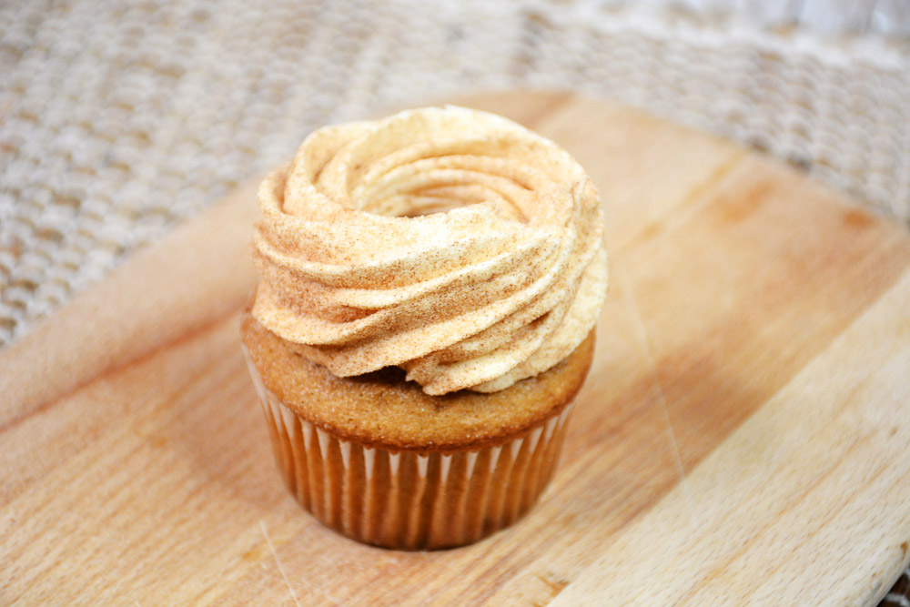 If you like cupcakes and you like horchata, buckle up. These horchata cupcakes with cinnamon frosting are soft, fluffy, and delicious. They are an instant staple in every house. For sure.