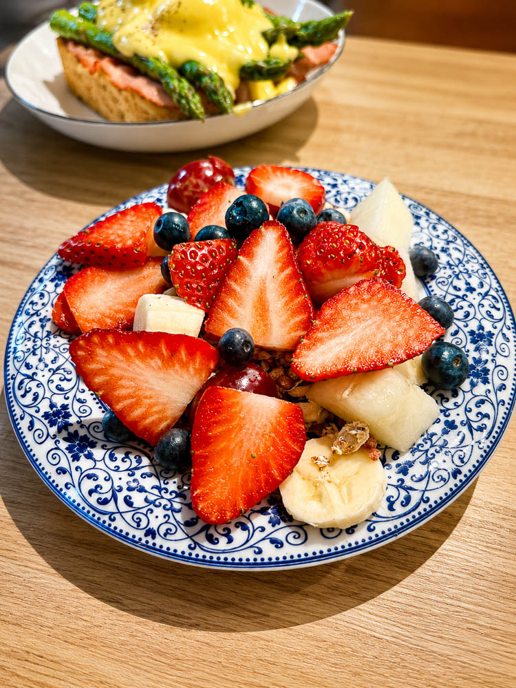 Why Café Van Gogh Became Our Favorite Breakfast Spot in Bucharest