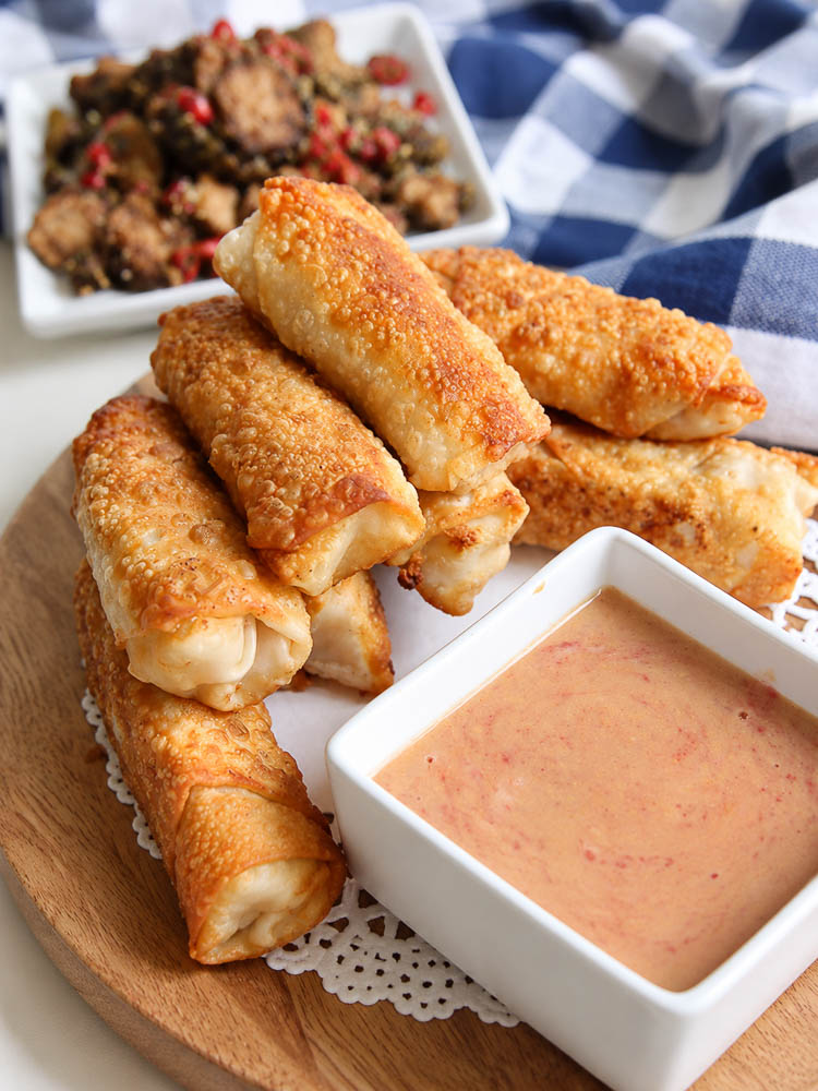 These crispy Turkey Egg Rolls with Cranberry Dipping Sauce turn leftover Thanksgiving turkey into something you’ll actually be excited to eat again.